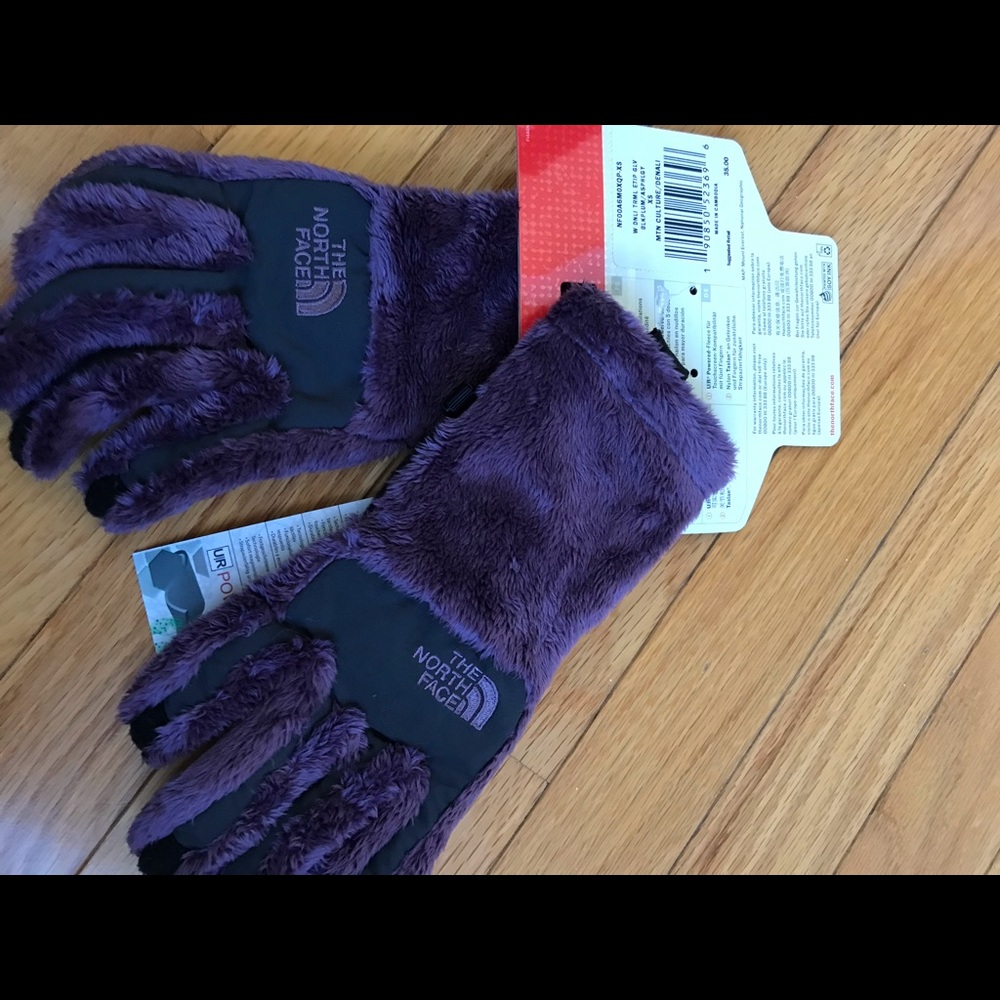 North face purple gloves